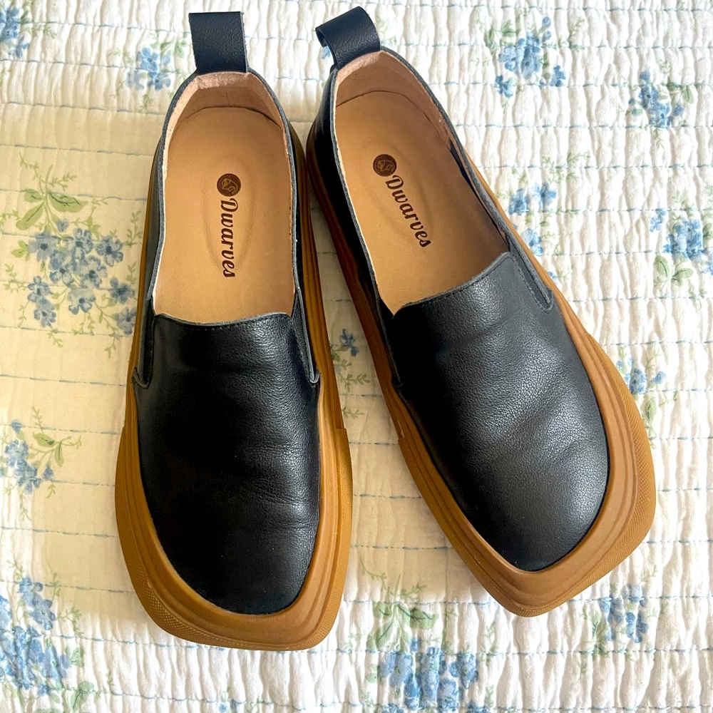 Black loafers by DwarveShoes